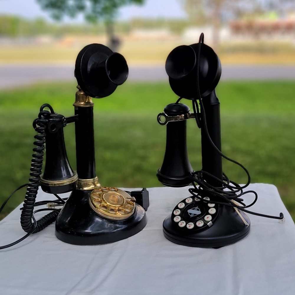 Retro candlestick phones (SET of 2)